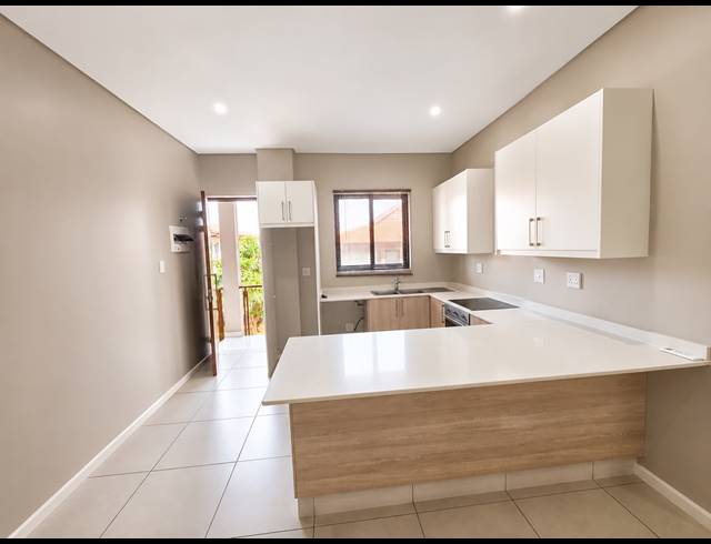 2 BEDROOM APARTMENT TO LET IN BALLITO CENTRAL
